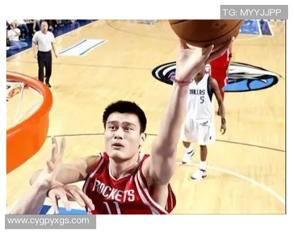 姚明感动瞬间定格在镜头中展现体育精神与人性光辉的美丽画面 姚明感动瞬间定格在镜头中展现体育精神与人性光辉的美丽画面