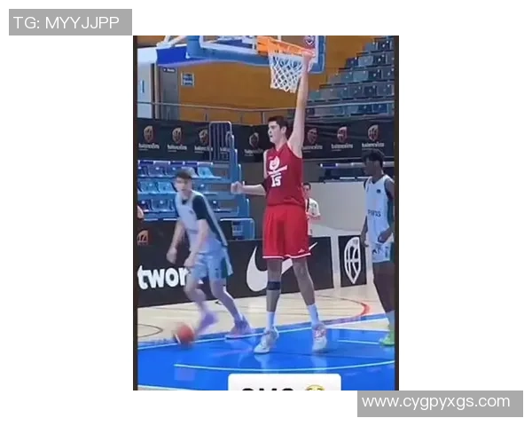 姚明赛后加练背后的坚持与奋斗精神展现篮球巨星的职业素养与热爱 姚明赛后加练背后的坚持与奋斗精神展现篮球巨星的职业素养与热爱