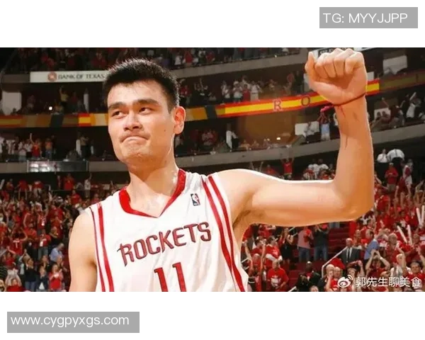 沙奎尔与姚明的篮球传奇对决与友谊探讨 沙奎尔与姚明的篮球传奇对决与友谊探讨