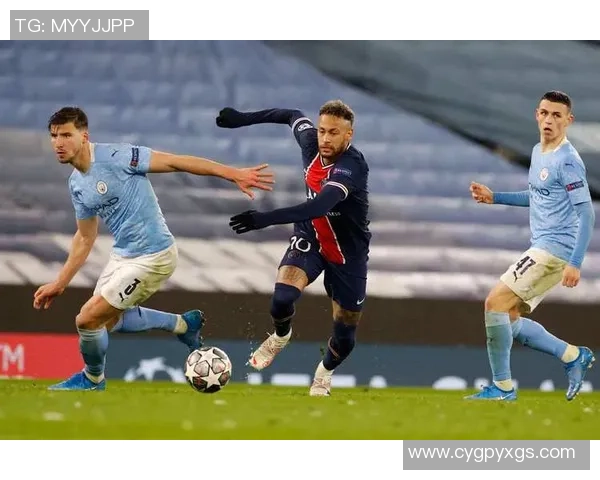 巴黎圣日耳曼大胜里昂红牌事件引发全场热议与争议分析