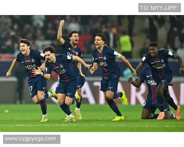 德甲激战：巴黎圣日耳曼逆转AC米兰全场沸腾的精彩瞬间解析