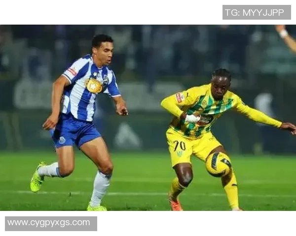 西甲激战波尔图与本菲卡互交白卷帽子戏法引发全场热烈反响 西甲激战波尔图与本菲卡互交白卷帽子戏法引发全场热烈反响